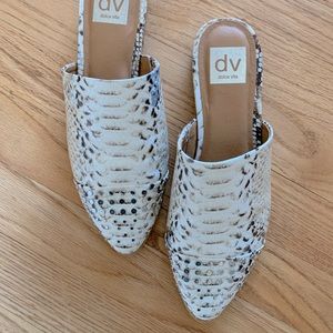 Dolce Vita Flats